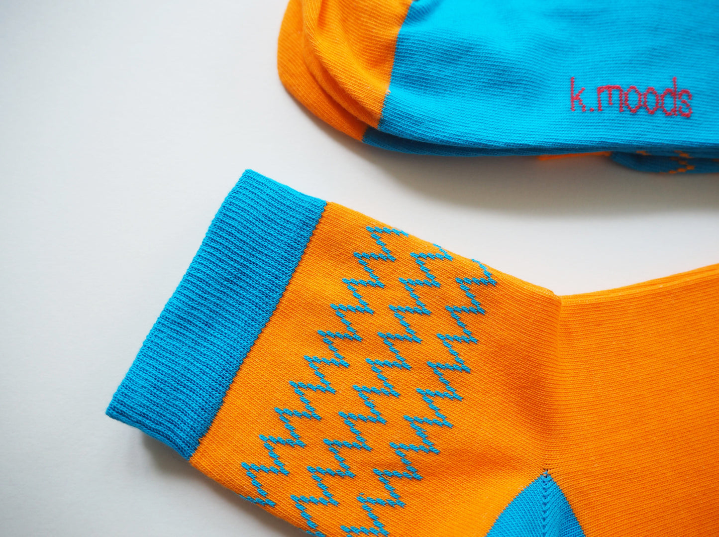 K.Moods Bright Zig Socks